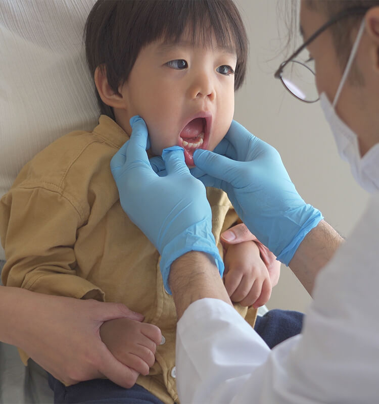🦷フッ素塗布って何歳からできるの？